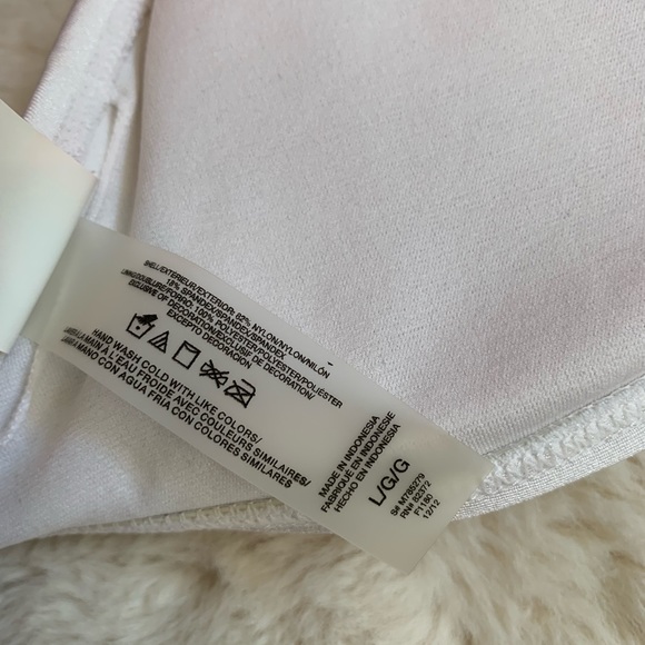 White fringe bikini top - Picture 12 of 13